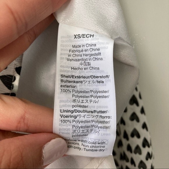 J Crew Ruffle-trim V-neck heart print‎ blouse - Picture 7 of 8